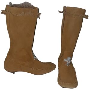 Size 8 calf moccasin suede kitten heel booties
